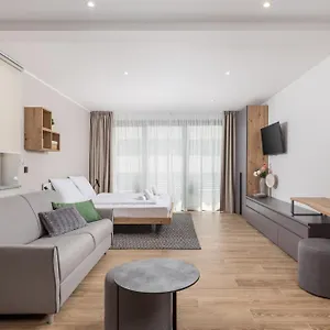 Belinda With Balcony & Private Parking Opatija