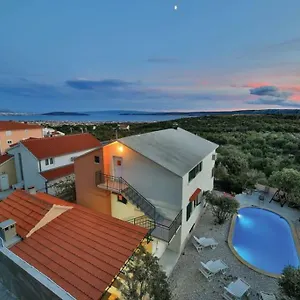 Mirta , Kastel Novi Croatia